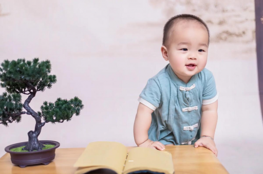 资兴六个月宝宝可以坐吗